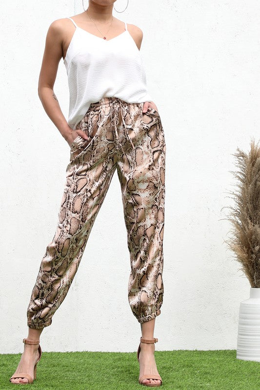 PRINTED PANT AND WOVEN TOP SET