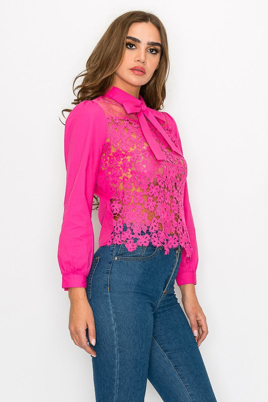 LACE TOP WITH COLLAR BOW