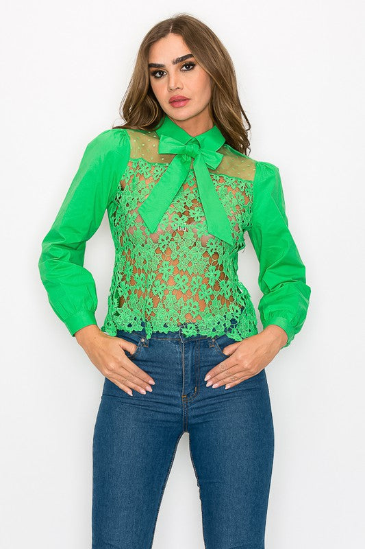 LACE TOP WITH COLLAR BOW
