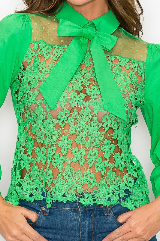 LACE TOP WITH COLLAR BOW