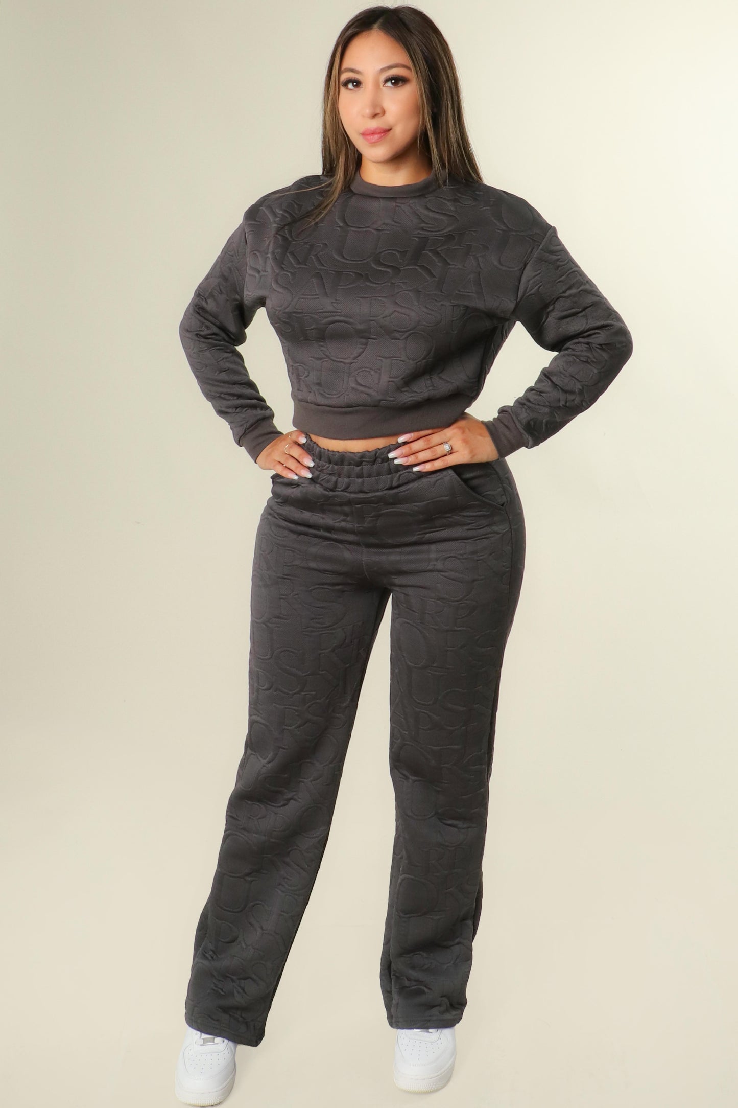 LETTER ROUND NECK SWEATSHIRT AND PANT SET