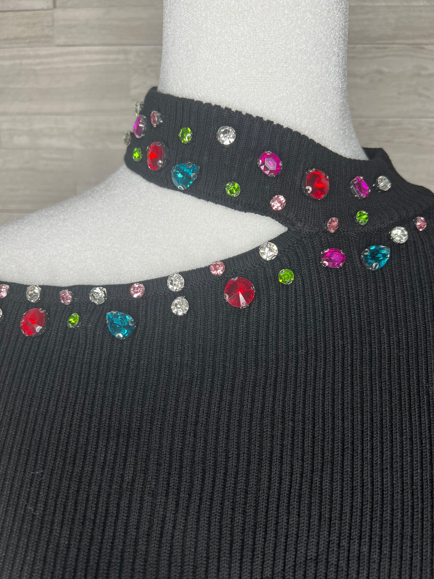 KNIT SWEATER WITH STONES