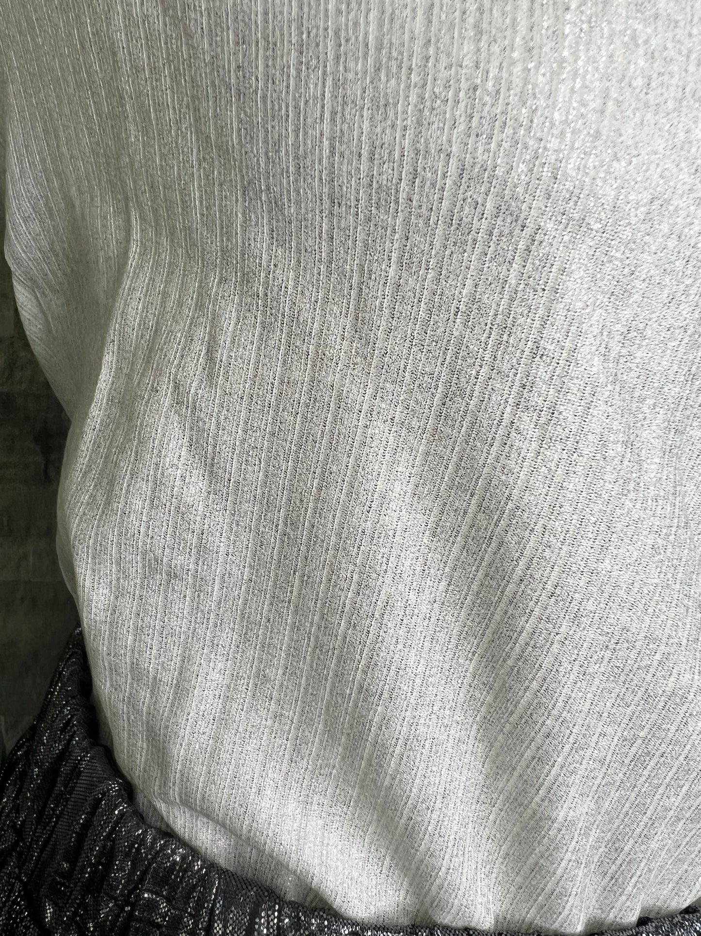 OVERSIZED FLOWER METALLIC SWEATER