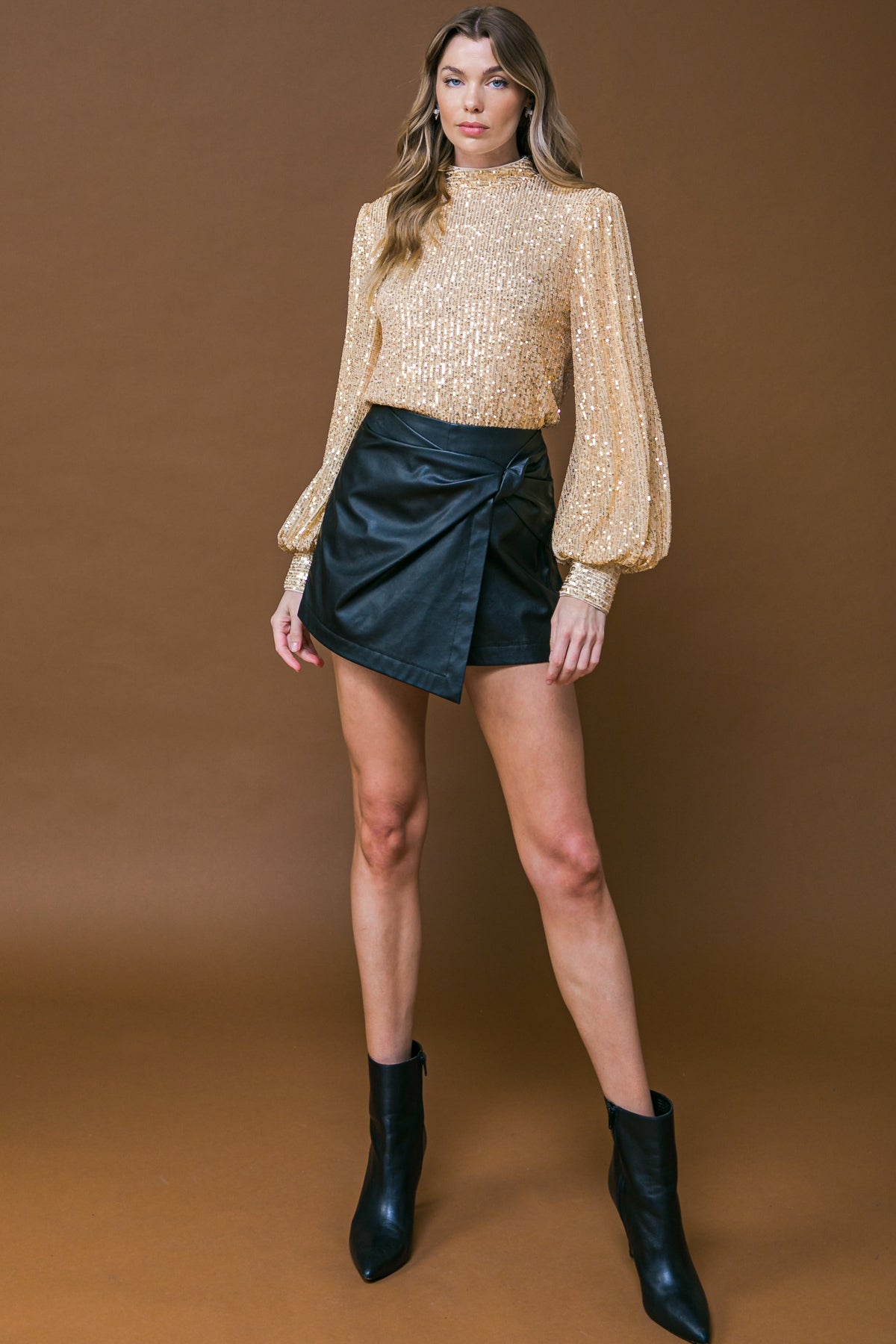 PUFF SLEEVES SEQUIN TOP