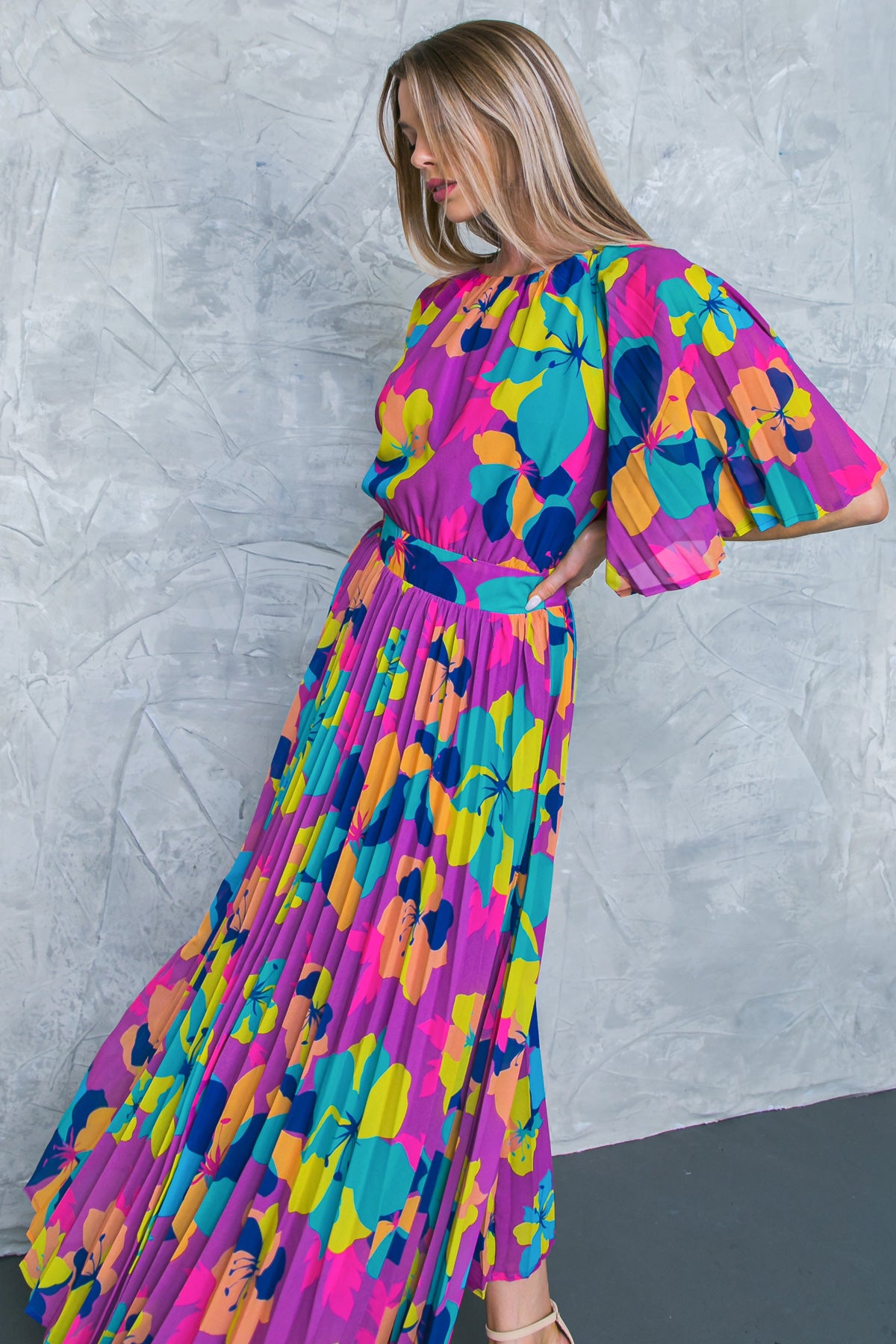 ROUND NECKLINE PRINTED MIDI DRESS