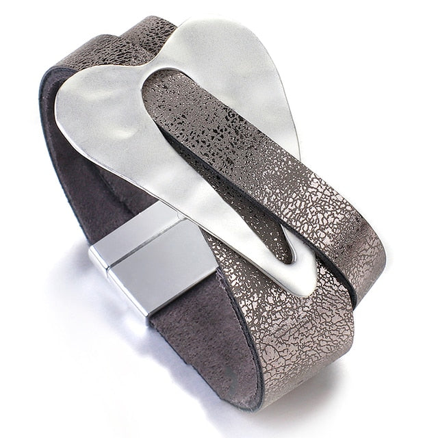 LEATHER MULTI-STRAND HAMMERED HEART BRACELET