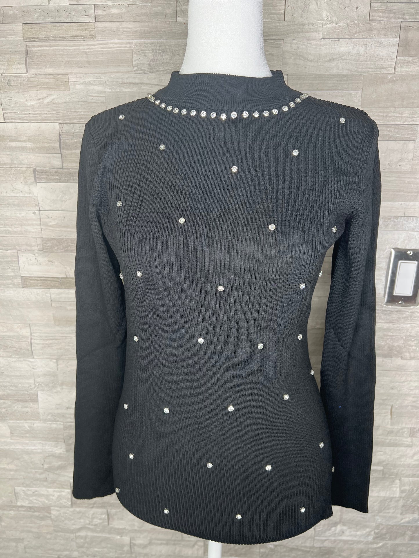 RIBBED KNIT RHINESTONE SWEATER