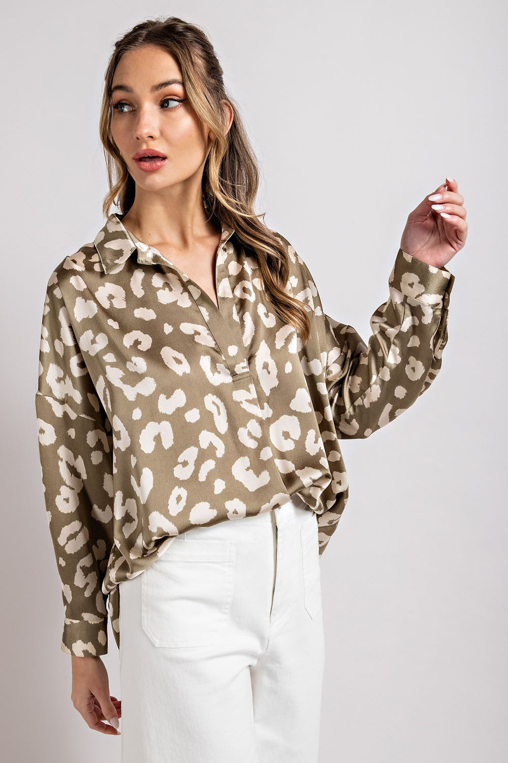 LEOPARD V NECK SHIRT