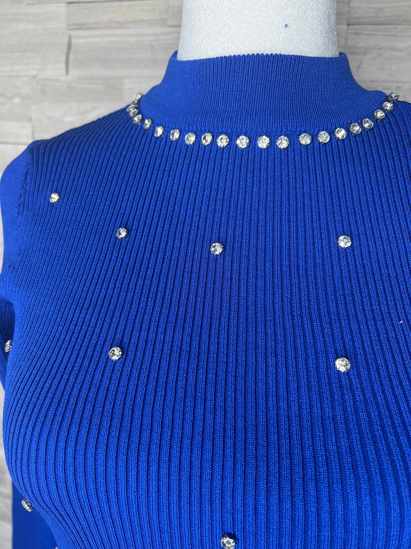 RIBBED KNIT RHINESTONE SWEATER