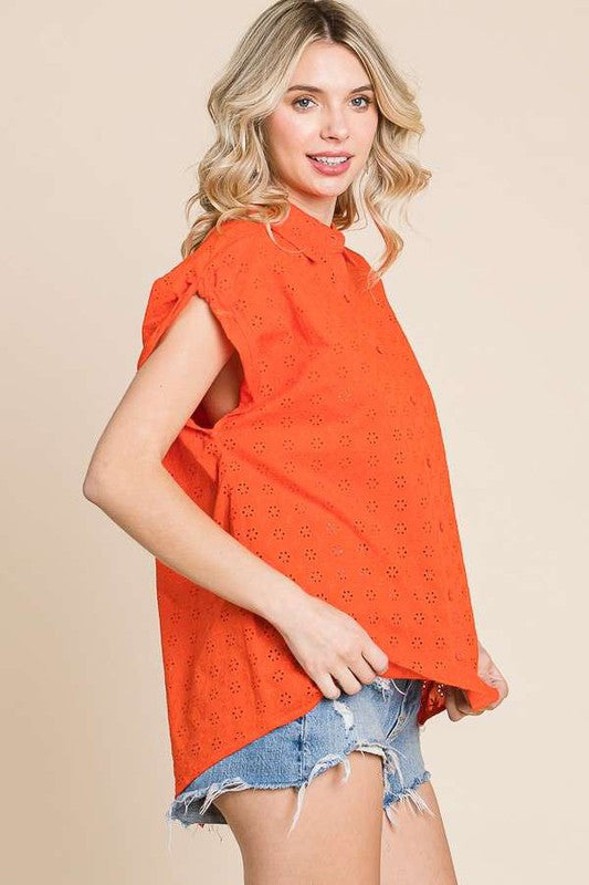 DROP SHOULDER BUTTON DOWN EYELET TOP