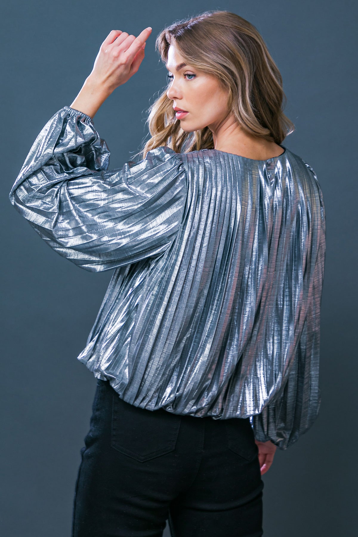 FOILED SILVER PLEATED TOP