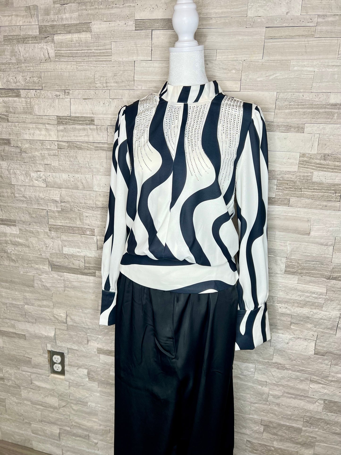 STRIPES RHINESTONE BLOUSE