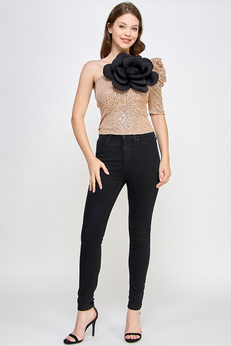 ONE SHOULDER  BIG FLOWER SEQUIN TOP