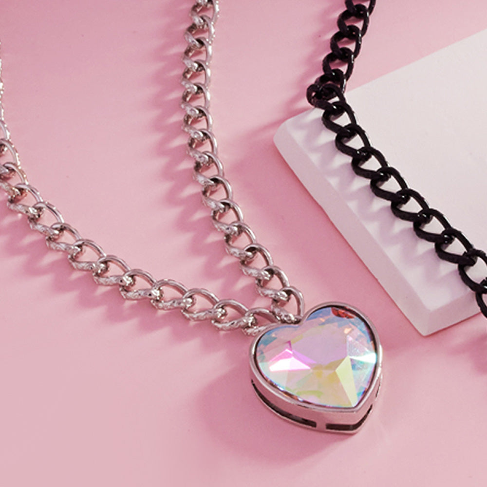 HEART PENDANT NECKLACE