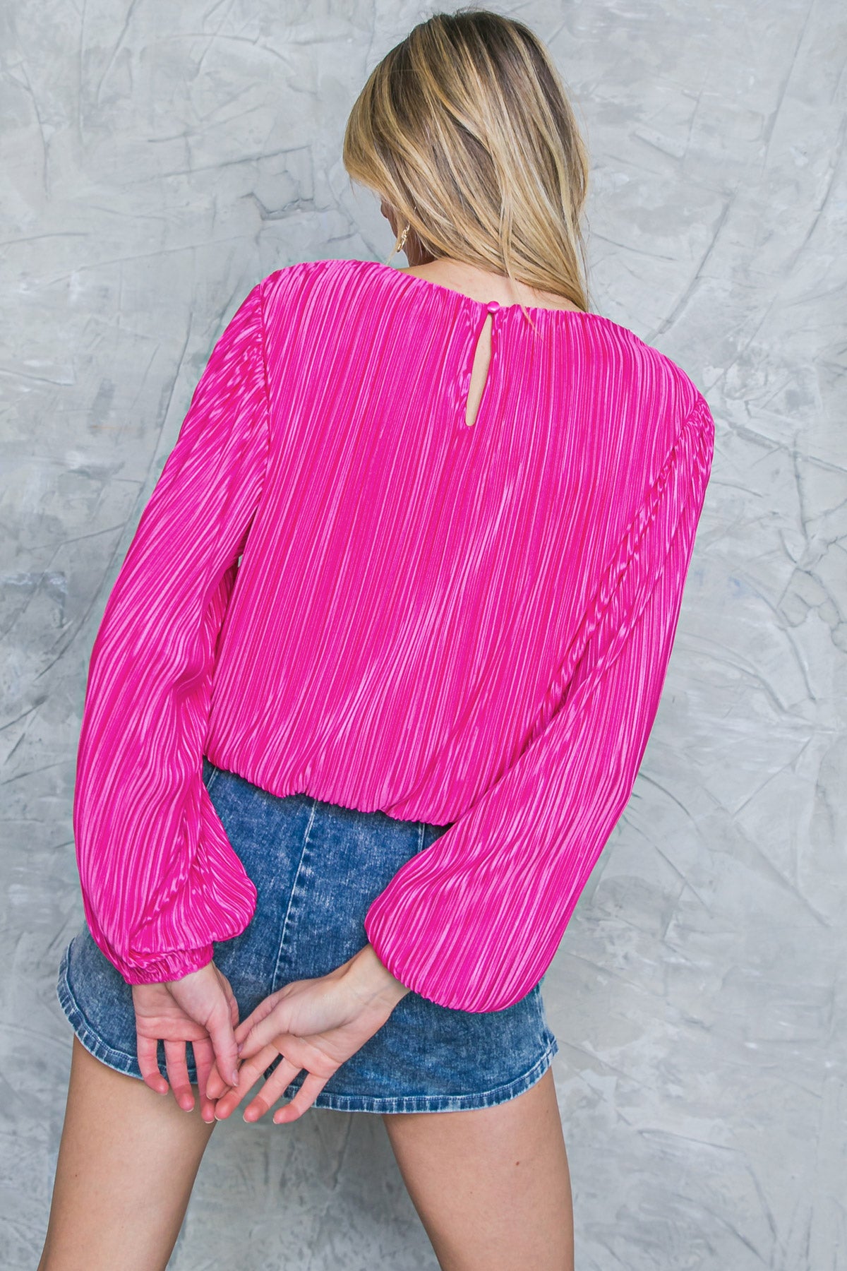 PLEATED LONG SLEEVE TOP