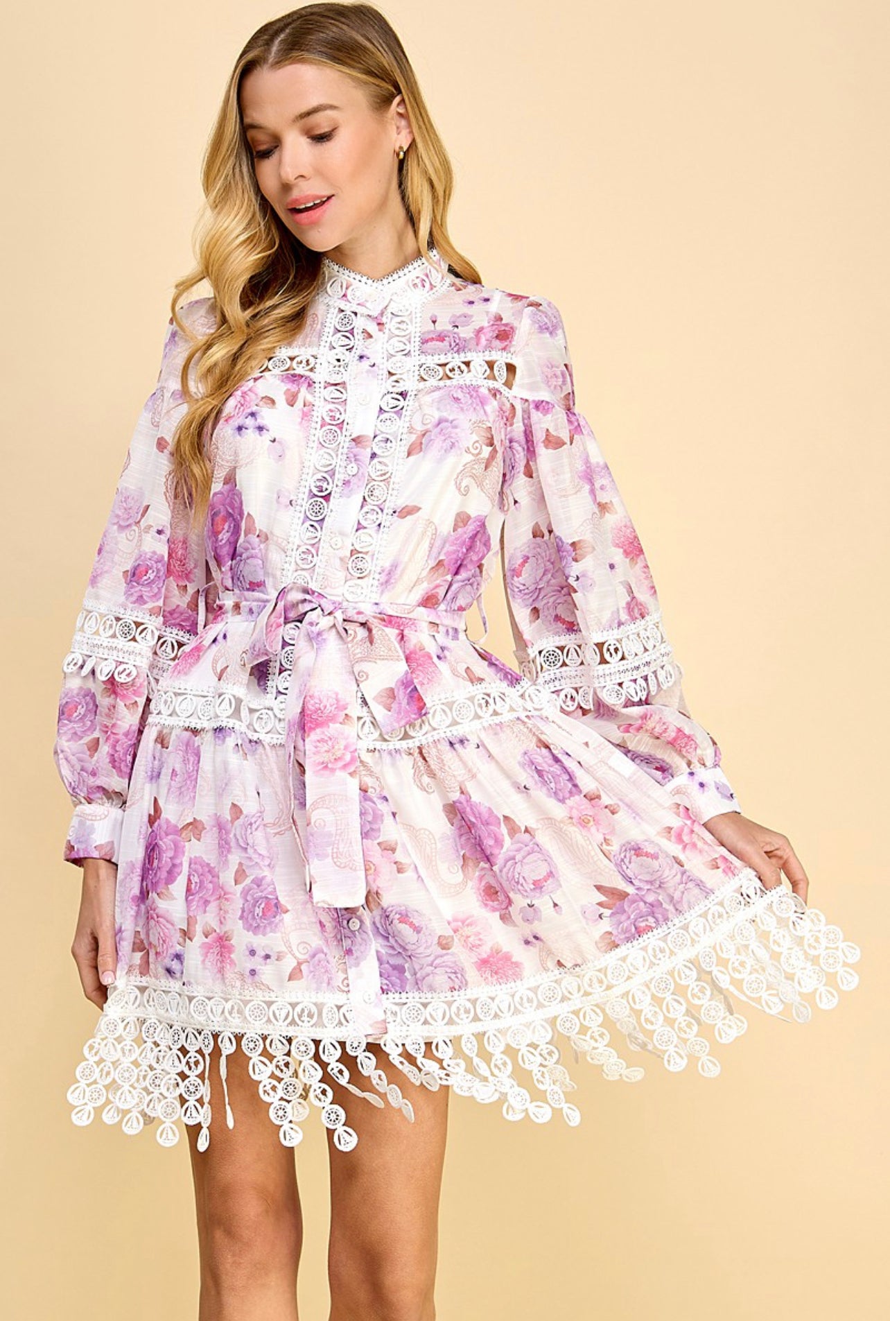 HOLLOW OUT FLORAL DRESS WITH BELT