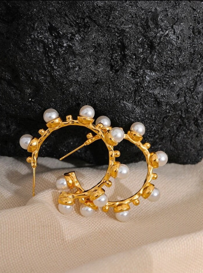 BIG ROUND FAUX PEARLS EARRINGS