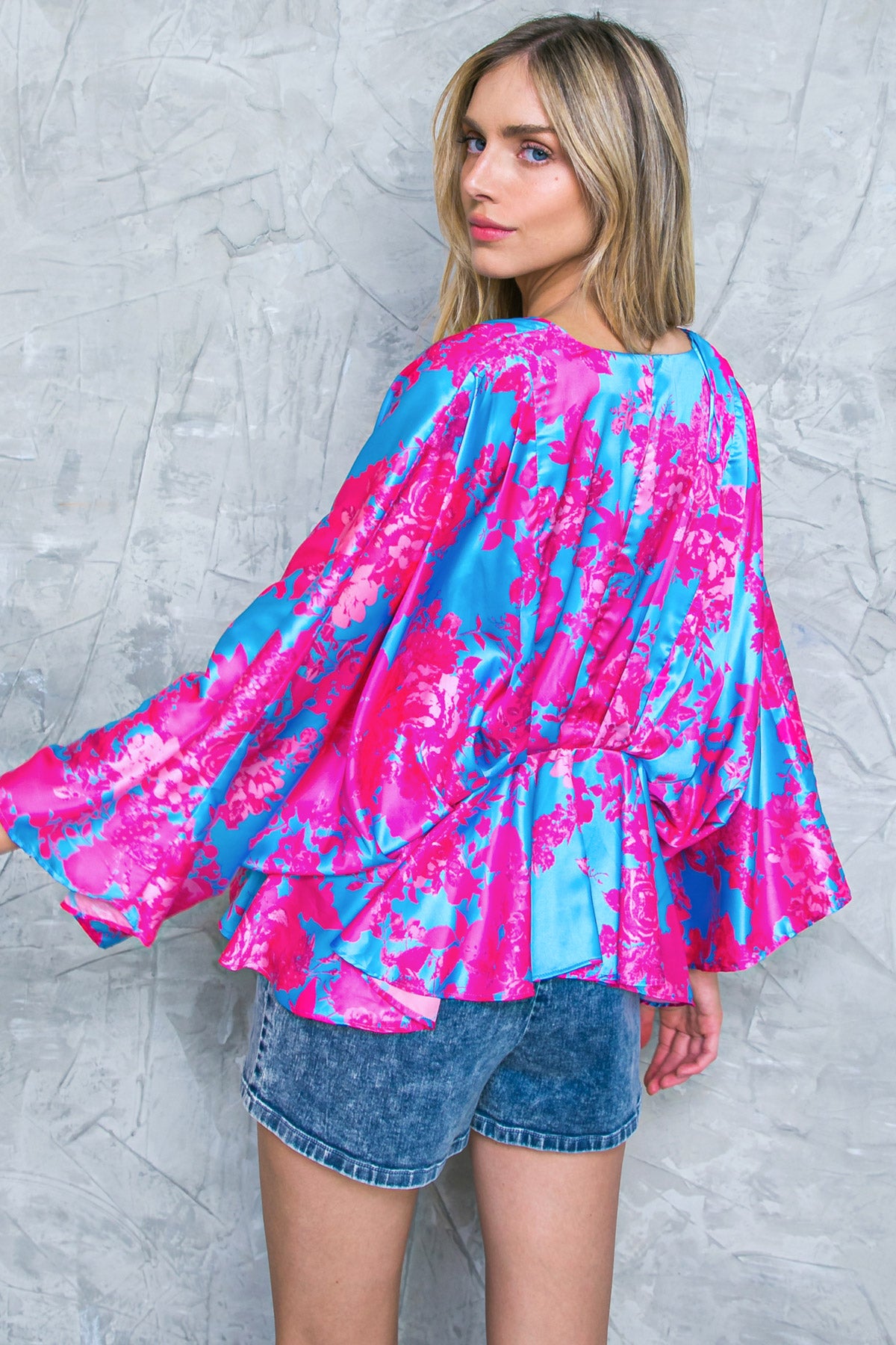 SATIN V NECK TOP WITH KIMONO SLEEVES