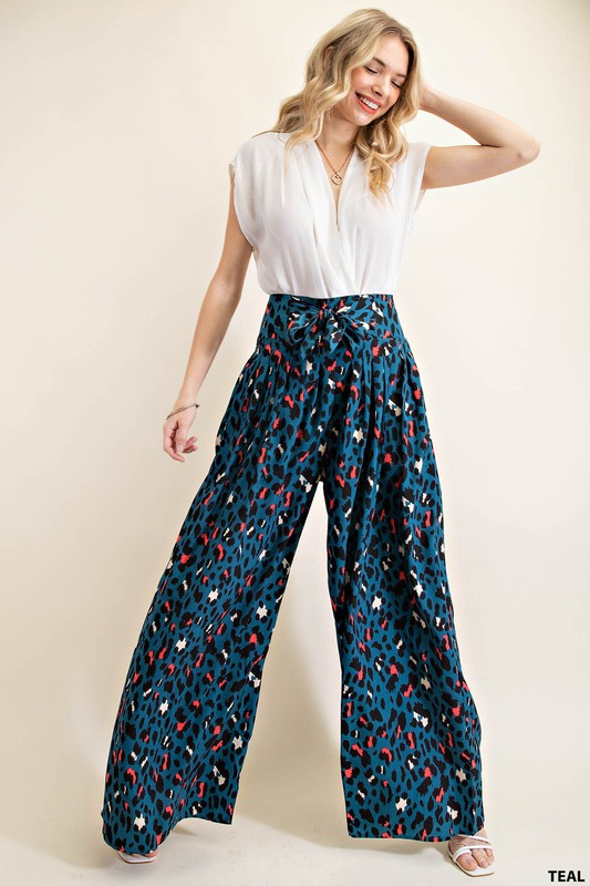 WIDE LEG ANIMAL PRINT PANTS