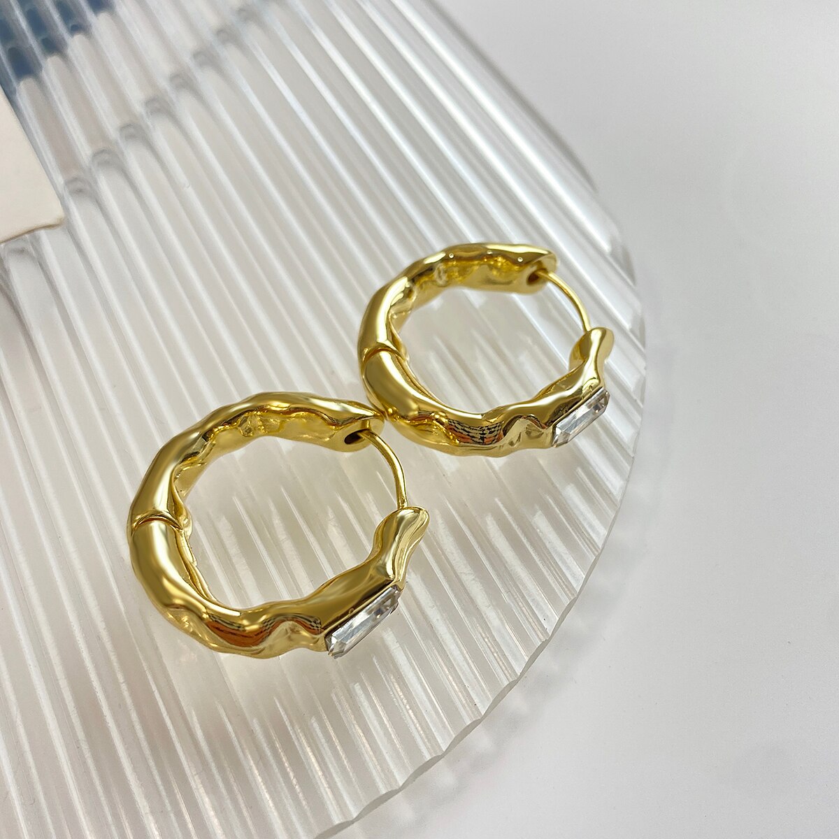 ZIRCON SMALL HOOP EARRINGS