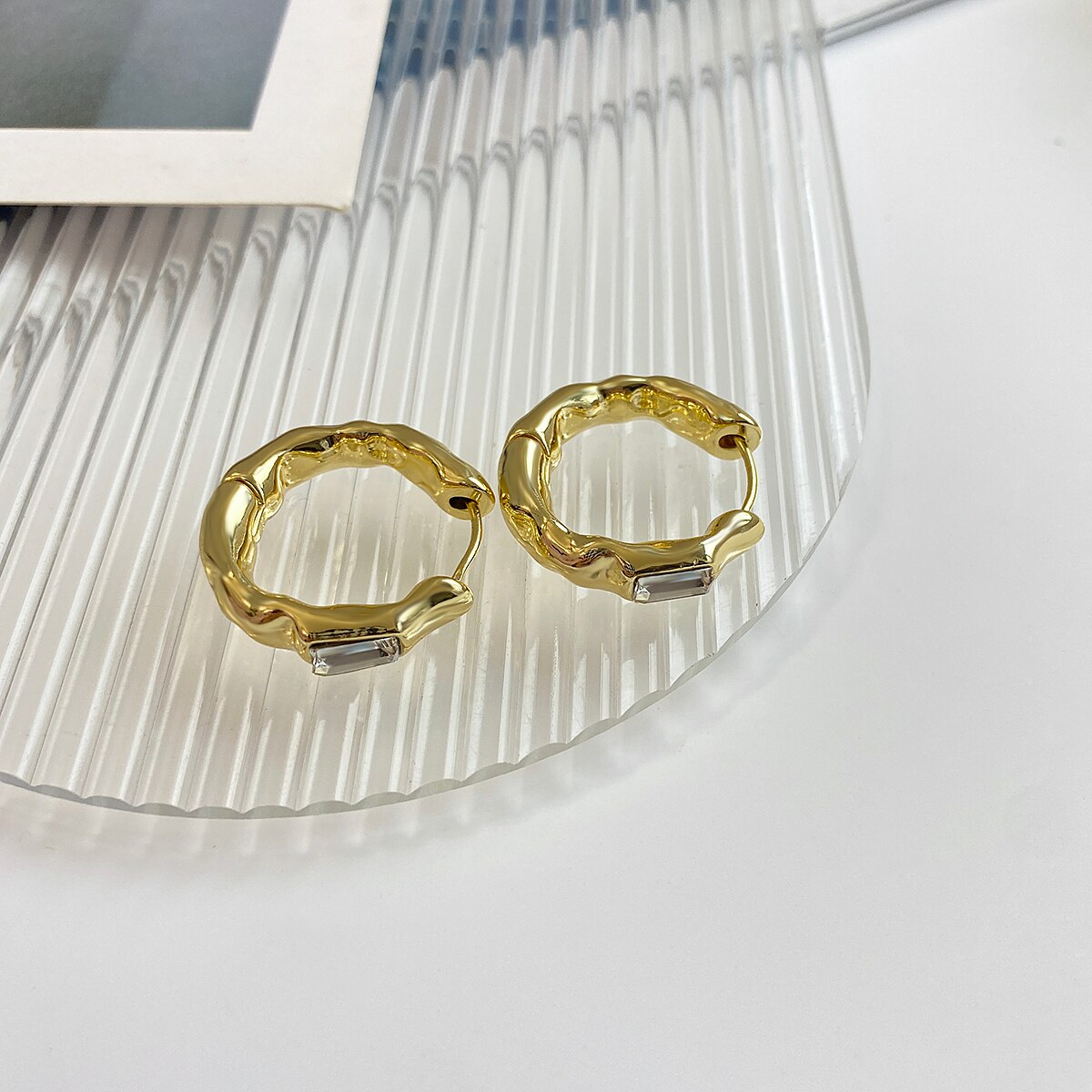 ZIRCON SMALL HOOP EARRINGS